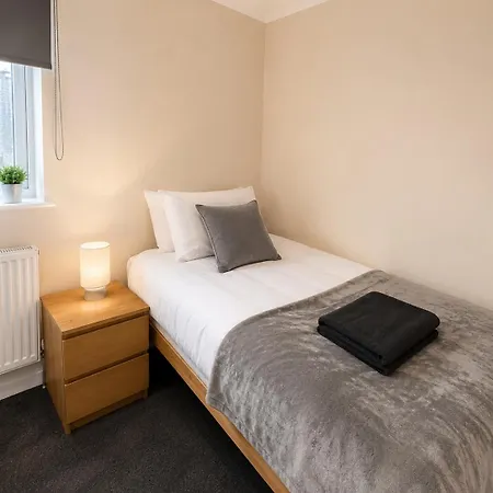 Long Welcome Free Parking Wifi Smart Tv Transport Links Bradford (West Yorkshire)